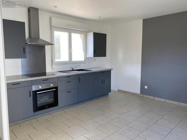 Maison à louer à Fréchencourt dans la Somme (80260), ref : 80121-L508