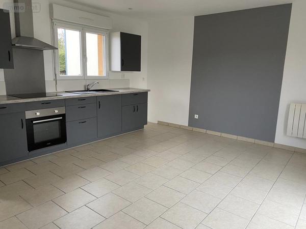 Maison à louer à Fréchencourt dans la Somme (80260), ref : 80121-L508