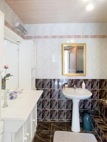 A vendre en exclusivité! Maison située à L'Aiguillon La Presqu'Ile, 4 chambres, jardin, garage.