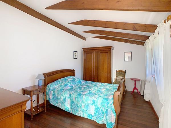 A vendre en exclusivité! Maison située à L'Aiguillon La Presqu'Ile, 4 chambres, jardin, garage.