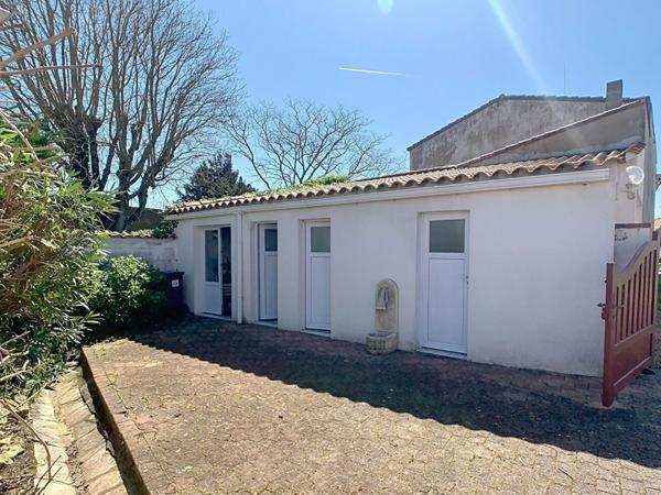 A vendre en exclusivité! Maison située à L'Aiguillon La Presqu'Ile, 4 chambres, jardin, garage.