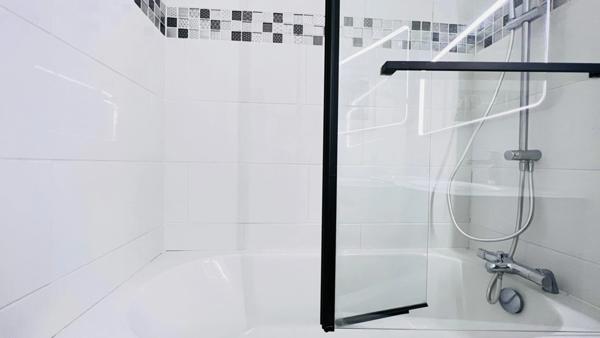 Dpt Finistère (29), à vendre QUIMPER appartement T3 de 78,40 m² habitable - Terrasse - Balcon - Cave.