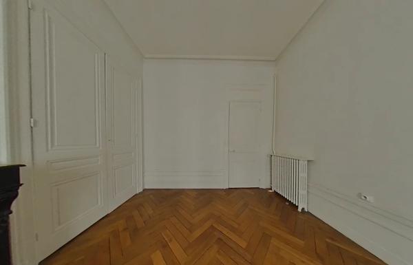 APPARTEMENT T4 A LOUER - LYON 2EME ARRONDISSEMENT Vaubecour-Mairie 144.17 m 2 2 110 € charges comprises par mois