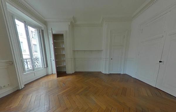 APPARTEMENT T4 A LOUER - LYON 2EME ARRONDISSEMENT Vaubecour-Mairie 144.17 m 2 2 110 € charges comprises par mois