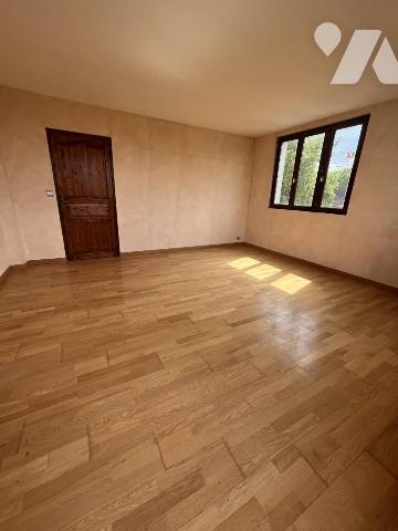 Malakoff - Etienne Dolet - Appartement 3 pièces avec balcon, cave et emplacement de stationnement