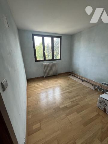 Malakoff - Etienne Dolet - Appartement 3 pièces avec balcon, cave et emplacement de stationnement