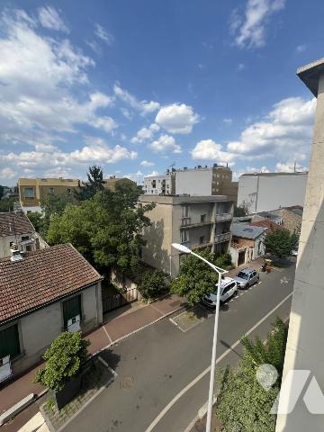 Malakoff - Etienne Dolet - Appartement 3 pièces avec balcon, cave et emplacement de stationnement