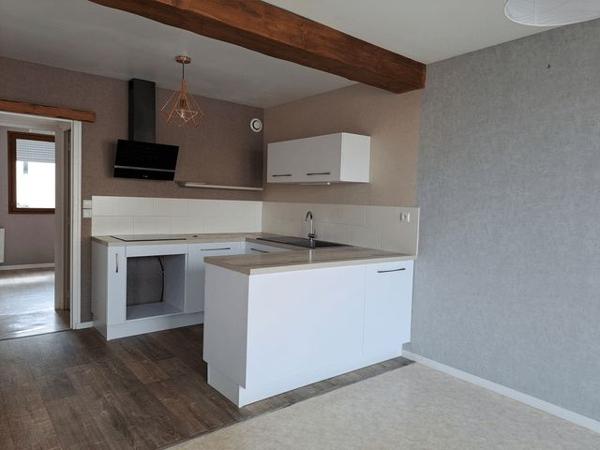 Location Appartement 4 pièces 74.5 m² - RESIDENCE ELBEE Cholet 49300