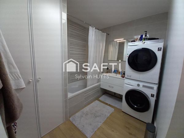 T4 récent de 97m2, quatier prisé, proximité école, lycée et commerces