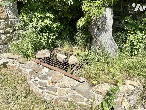 EXCLUSIVITÉ - AUTHENTIQUE CORPS DE FERME EN GRANIT SUR L’AUBRAC 