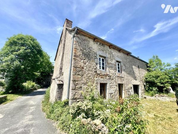 EXCLUSIVITÉ - AUTHENTIQUE CORPS DE FERME EN GRANIT SUR L’AUBRAC 