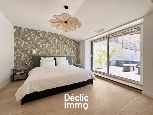 Vente maison en pierre Poitiers, 225m² 8 pièces 630 000€ avec terrasse