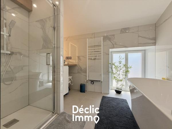 Vente maison en pierre Poitiers, 225m² 8 pièces 630 000€ avec terrasse