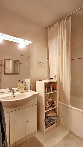 A vendre LONS PERLIC Appartement T2 de 51.7 m2 avec balcon et terrasse/ véranda