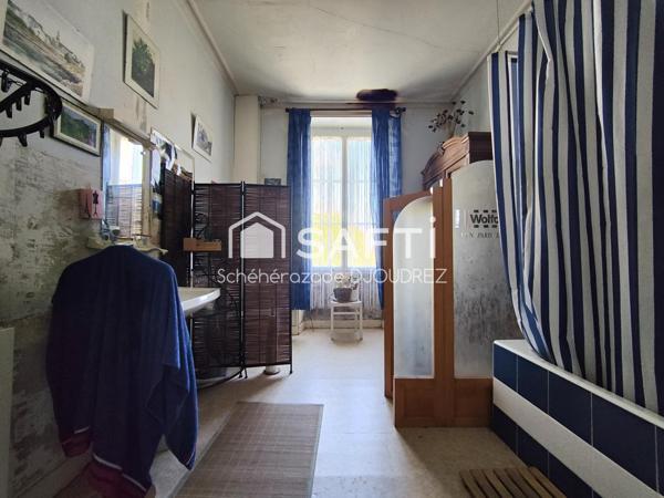 MAISON DE MAITRE DE 232M² - 11 PIECES - DEPENDANCE DE 200M² - PARC DE 8971M²