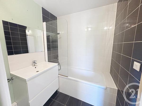 Appartement T2 à vendre  2 pièces - 55 m2 CHENOVE - 21