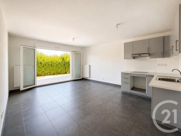 Appartement F2 à vendre  2 pièces - 38,57 m 2   TOULON  - 83
