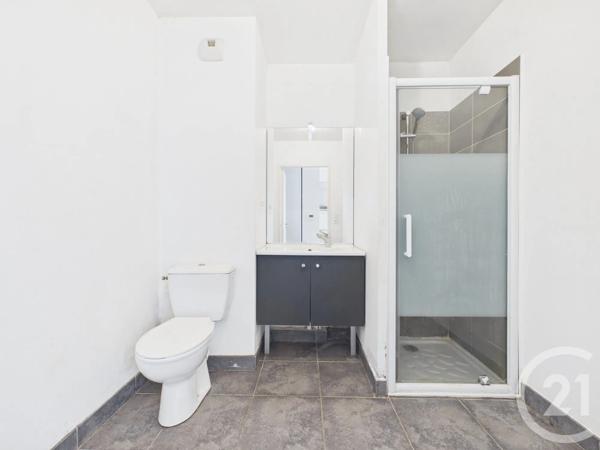 Appartement F2 à vendre  2 pièces - 38,57 m 2   TOULON  - 83