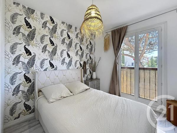 Appartement T3 à vendre  3 pièces - 43,87 m 2   CAVALAIRE SUR MER  - 83