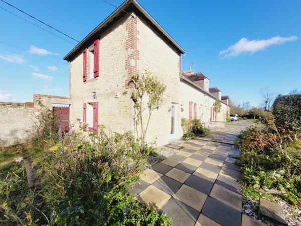 Corps de ferme 5 pièce - 5200 m2 de terrain dont 3400 m2 constructibles