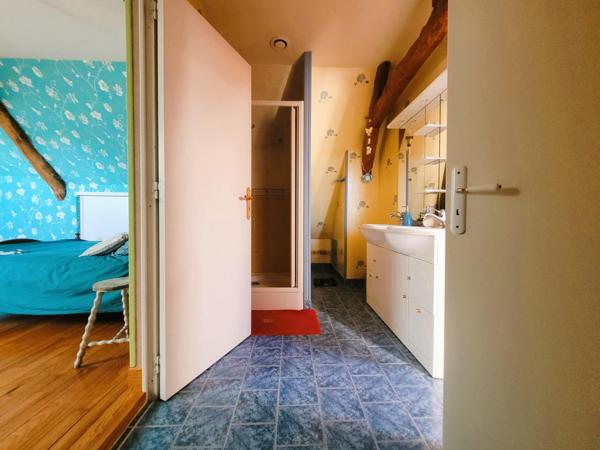 Corps de ferme 5 pièce - 5200 m2 de terrain dont 3400 m2 constructibles