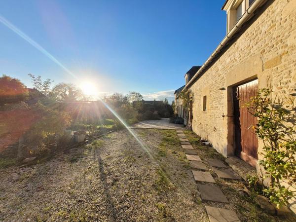Corps de ferme 5 pièce - 5200 m2 de terrain dont 3400 m2 constructibles