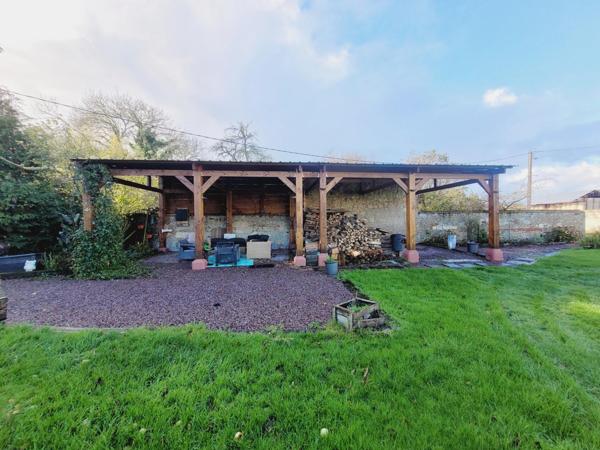 Corps de ferme 5 pièce - 5200 m2 de terrain dont 3400 m2 constructibles