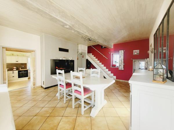 Corps de ferme 5 pièce - 5200 m2 de terrain dont 3400 m2 constructibles