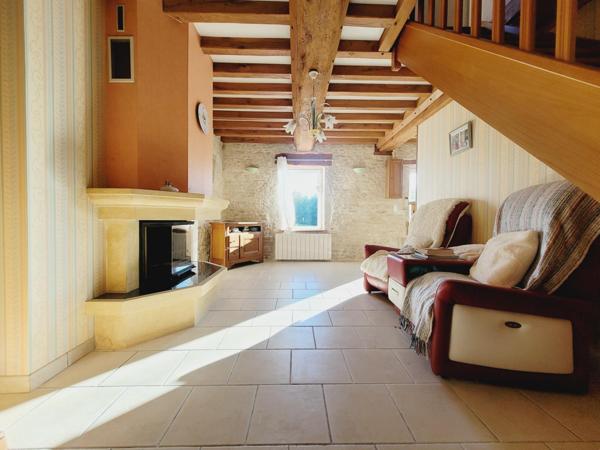 Corps de ferme 5 pièce - 5200 m2 de terrain dont 3400 m2 constructibles