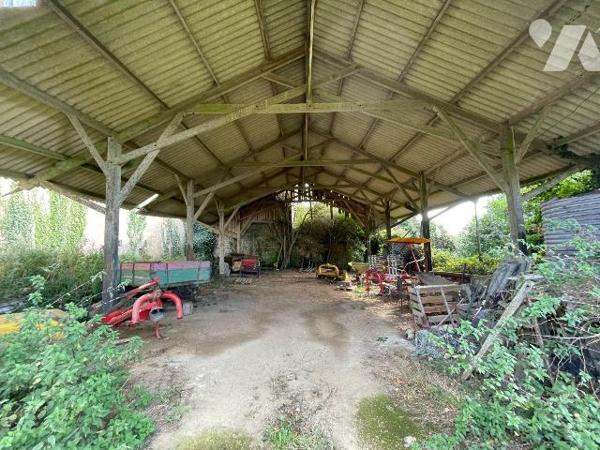 Bourg de Trégastel
Ensemble immobilier en pierres (ancienne ferme).
Celle ci se compose d'une...