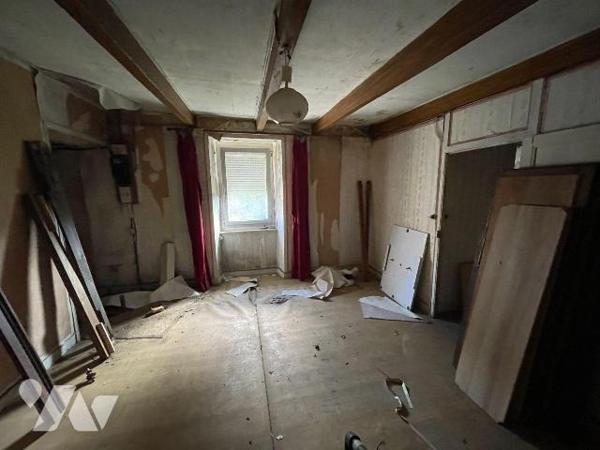 Bourg de Trégastel
Ensemble immobilier en pierres (ancienne ferme).
Celle ci se compose d'une...