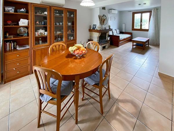 Maison Vaureal 5 pièces 108 m² avec terrain et garage.