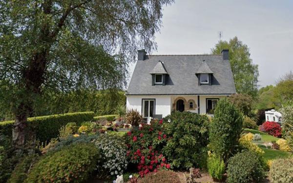 Maison à vendre    6 pièces •  Plouray