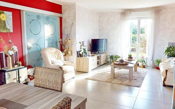 Maison à vendre    6 pièces •  Plouray