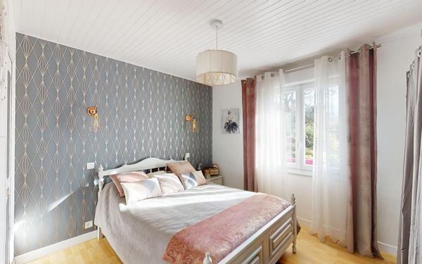 Maison à vendre    6 pièces •  Plouray