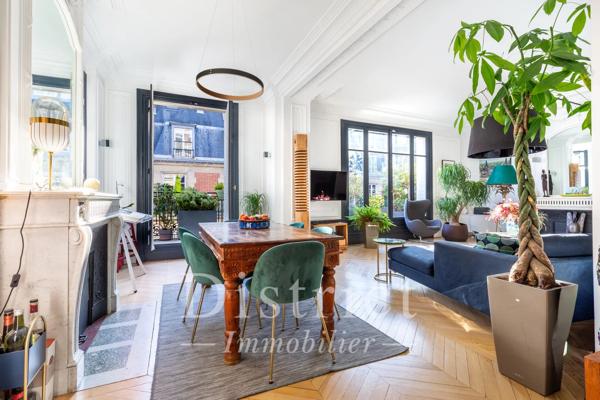# Appartement – 209m² – Paris 8ème