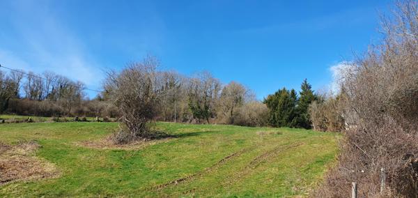Terrain à bâtir avec vue sur la chaine des Puys.