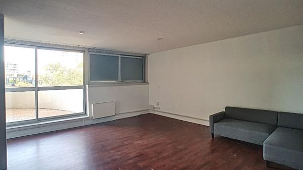 VENDU LOUE -  Appartement  de type T3 lumineux de 68m2 avec terrasse .
