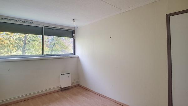 VENDU LOUE -  Appartement  de type T3 lumineux de 68m2 avec terrasse .