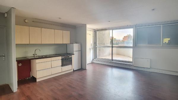 VENDU LOUE -  Appartement  de type T3 lumineux de 68m2 avec terrasse .