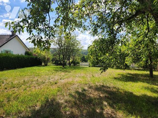 Maison familiale de 160 m² avec terrain entièrement constructible de 2 980 m² - Arsonval (5 min...