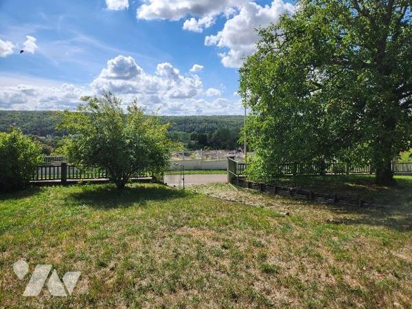 Maison familiale de 160 m² avec terrain entièrement constructible de 2 980 m² - Arsonval (5 min...