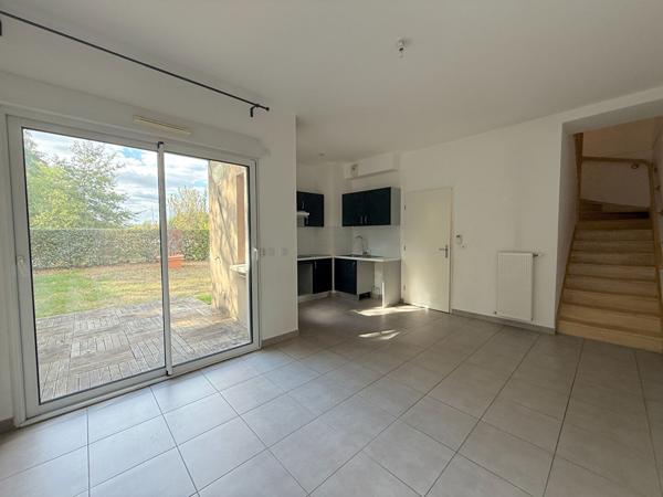 Résidence sécurisée maison Emerainville avec jardin, parking et cave !