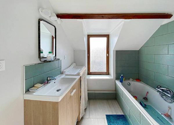 Maison à vendre    6 pièces •  Mantes-la-Jolie