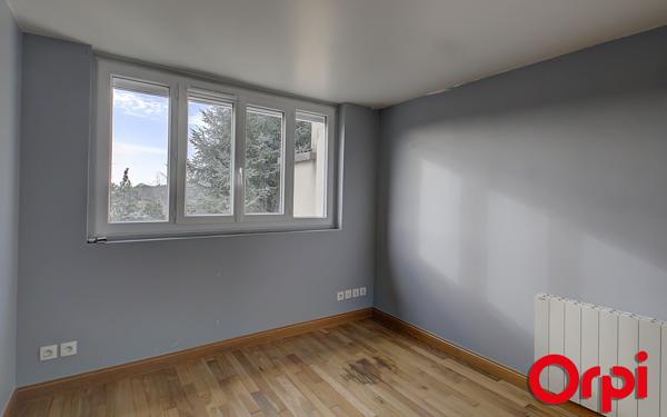 Appartement à vendre    4 pièces • 90 m2 La Tour-du-Pin