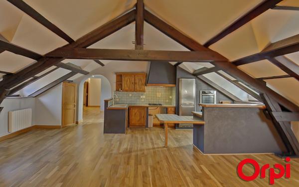 Appartement à vendre    4 pièces • 90 m2 La Tour-du-Pin