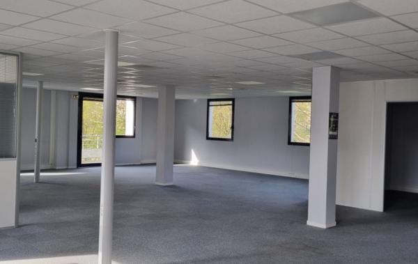 Vente Local commercial Bureau neuf Chartres-de-bretagne   
