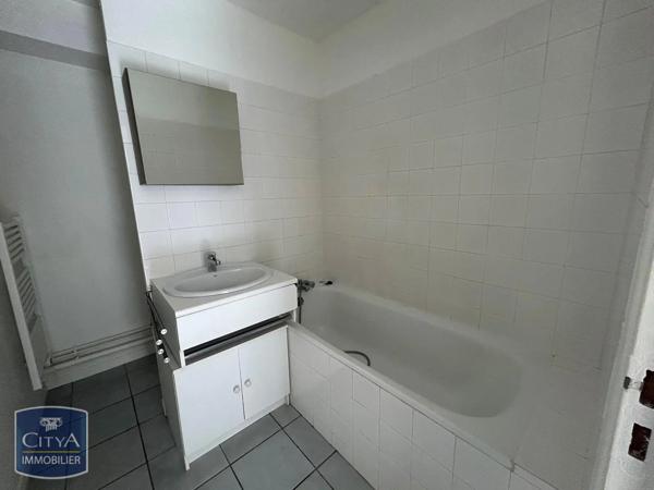 Appartement à louer 1 pièce 30.55m² Clermont-Ferrand (63000)