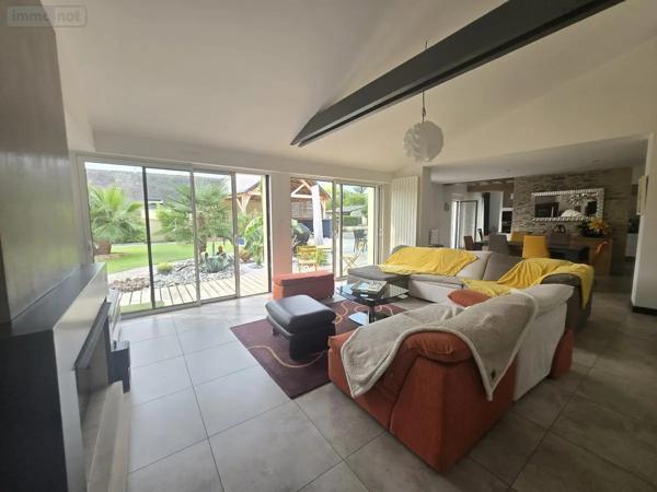 Achat - Maison Loire-Authion 49800 8 pièces 150 m 2 678 m 2