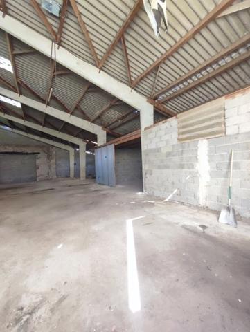 Immeuble à vendre |  Varès |  400 m²